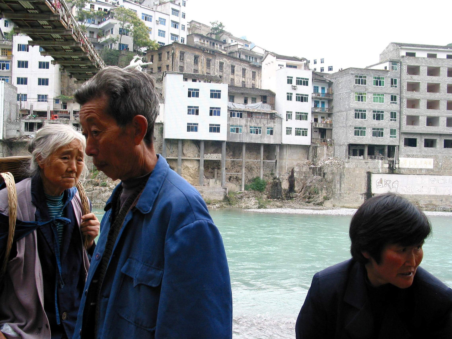 三峡 2002